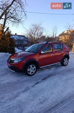 Позашляховик / Кросовер Dacia Sandero StepWay 2012 в Луцьку