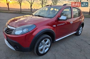 Внедорожник / Кроссовер Dacia Sandero StepWay 2012 в Владимире