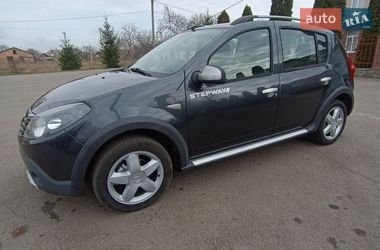 Позашляховик / Кросовер Dacia Sandero StepWay 2011 в Новомиргороді