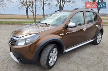 Внедорожник / Кроссовер Dacia Sandero StepWay 2012 в Луцке