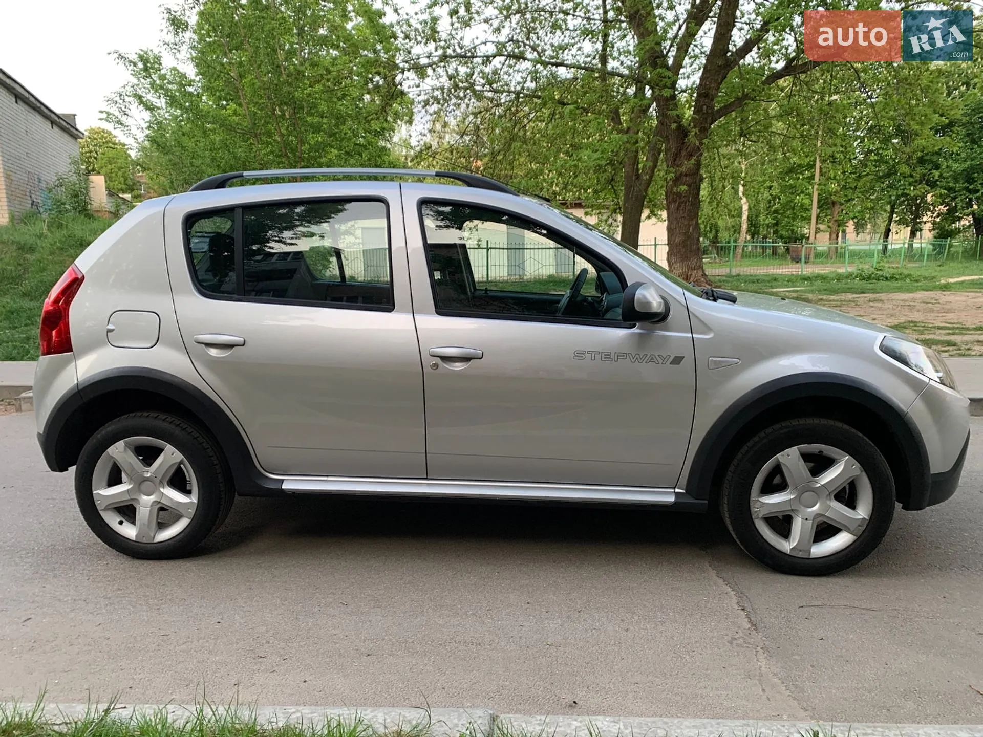 2011 Dacia Sandero - мініатюра 4