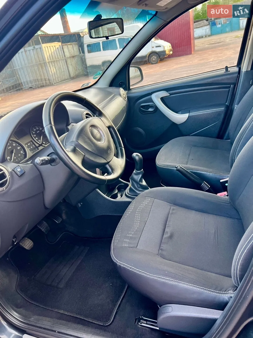 2011 Dacia Sandero - мініатюра 25