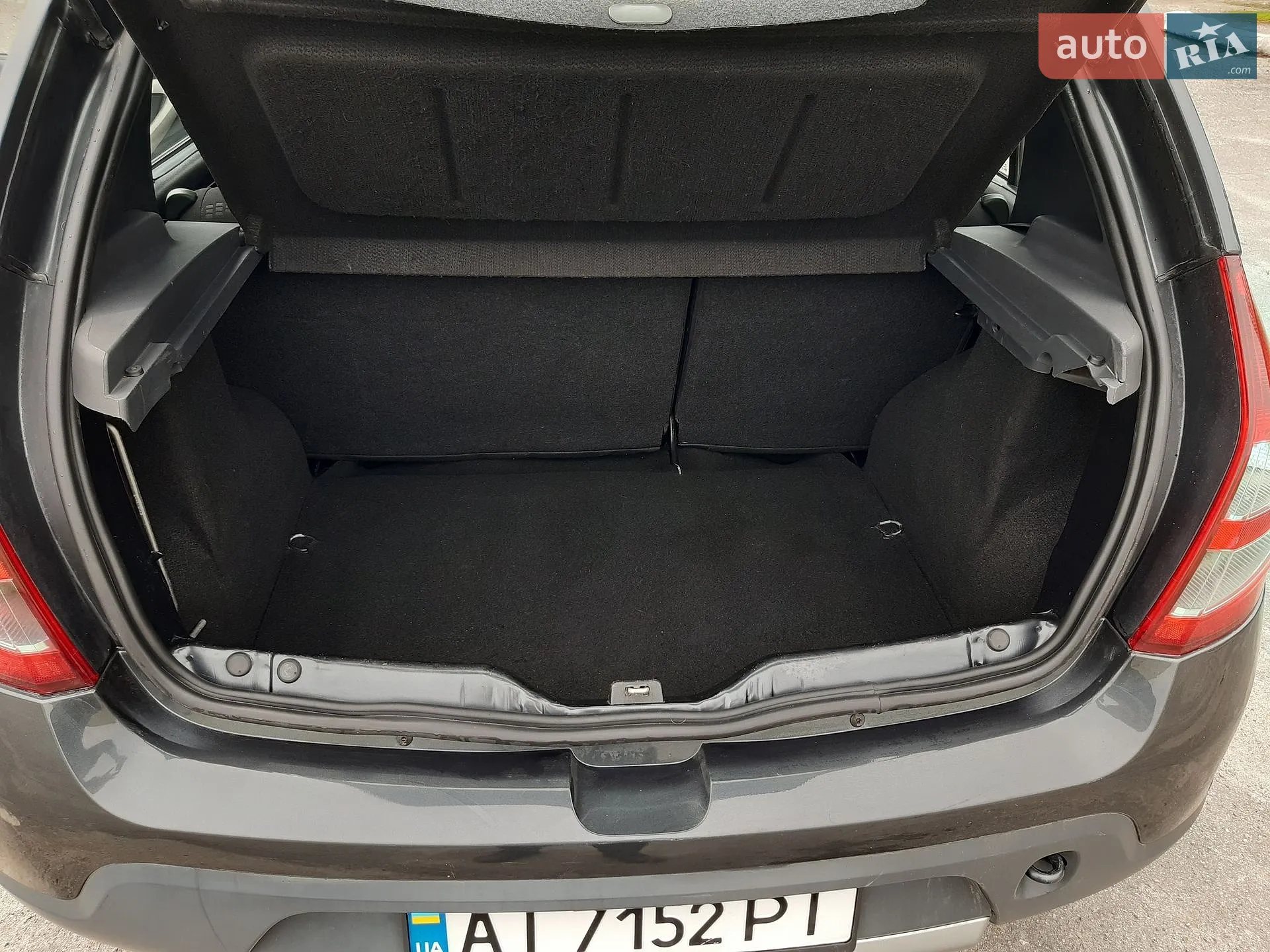 2010 Dacia Sandero - мініатюра 22