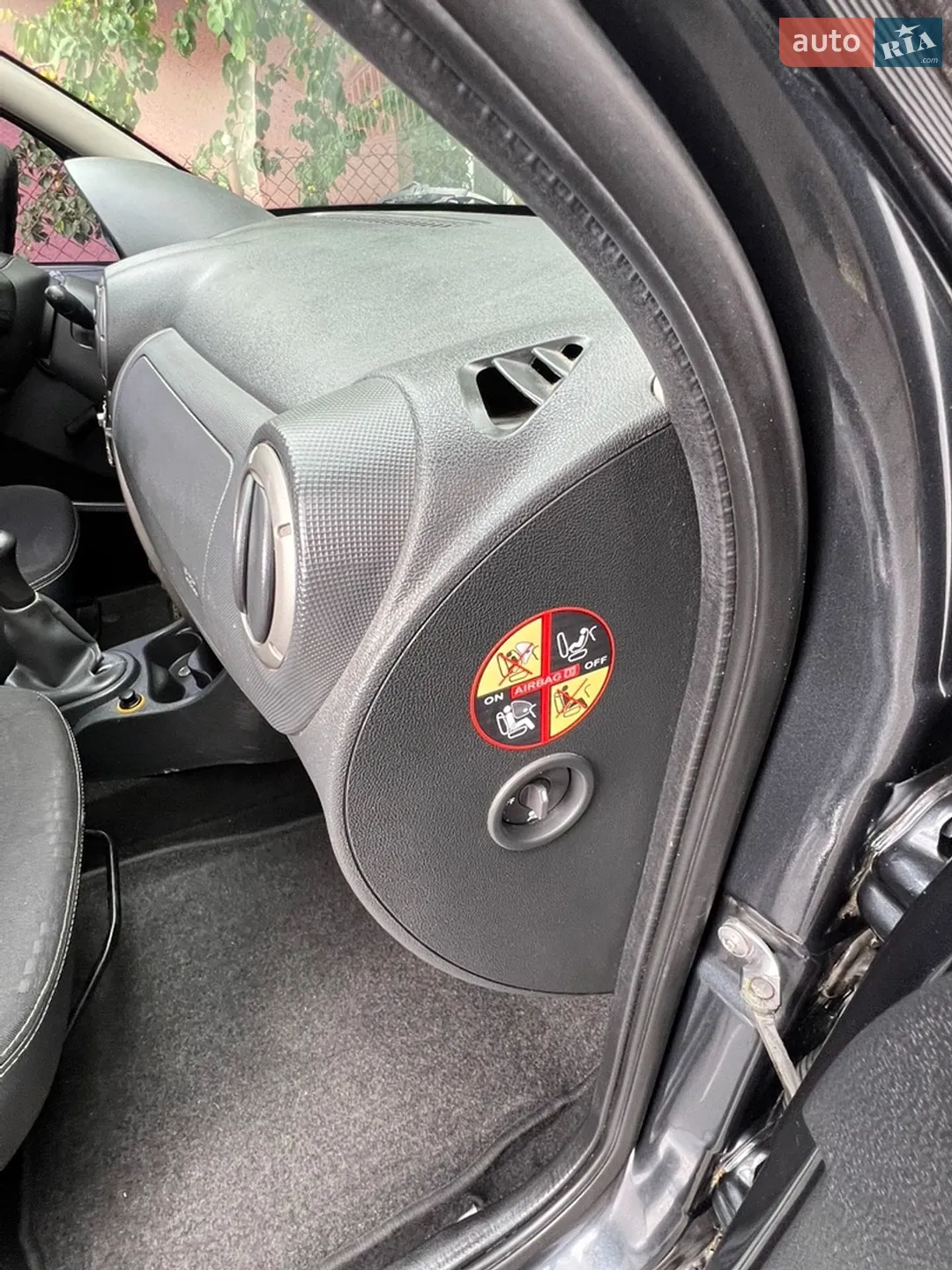 2010 Dacia Sandero - мініатюра 20