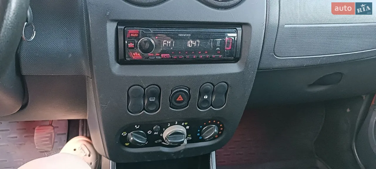 2011 Dacia Sandero - мініатюра 11
