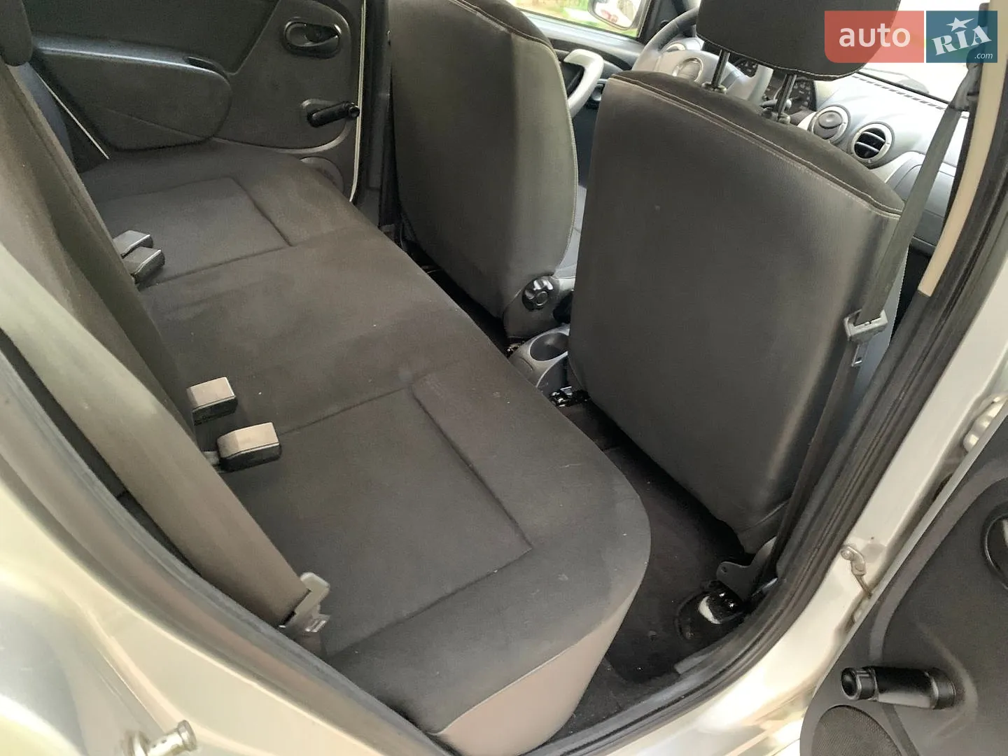 2010 Dacia Sandero - мініатюра 23