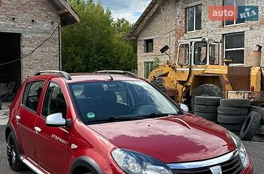 Позашляховик / Кросовер Dacia Sandero StepWay 2011 в Луцьку