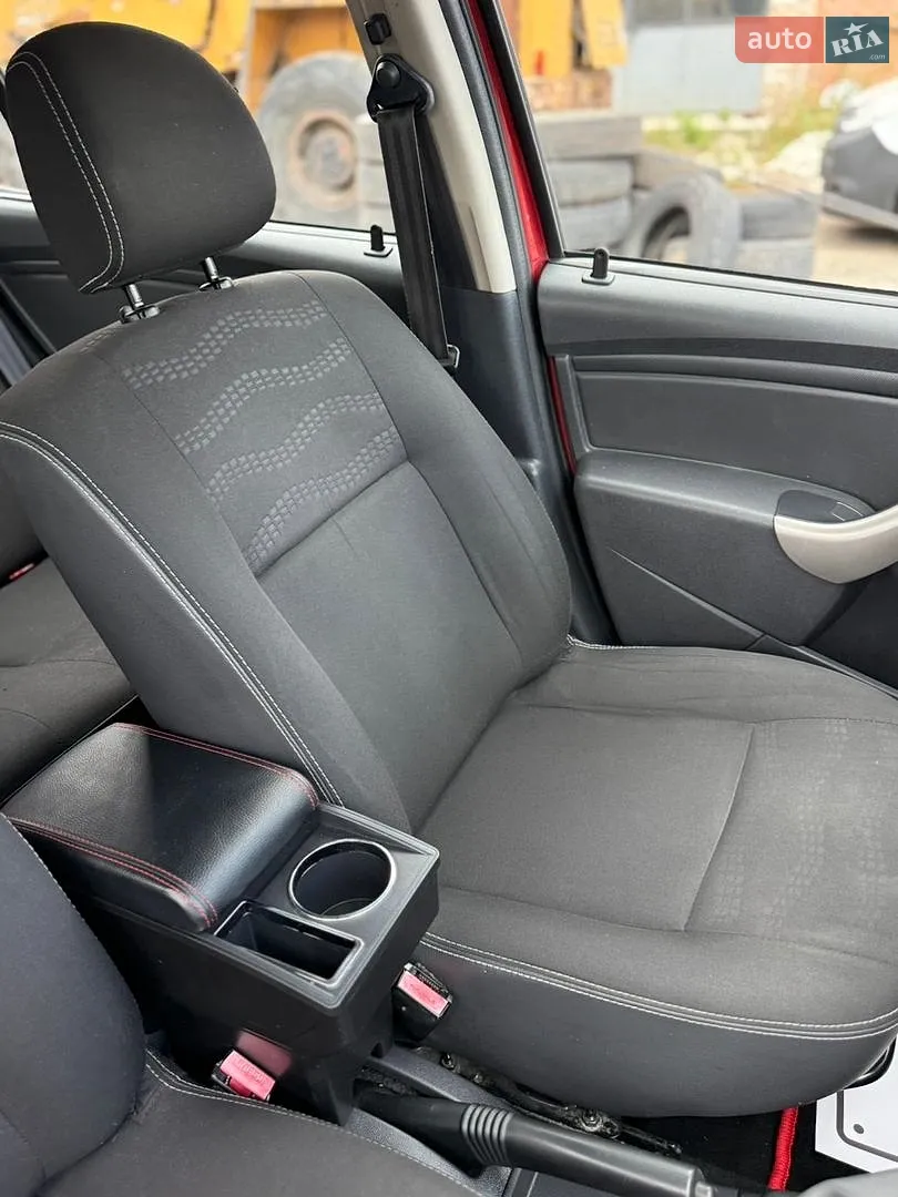 2011 Dacia Sandero - мініатюра 112