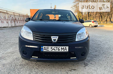 Позашляховик / Кросовер Dacia Sandero 2010 в Дніпрі