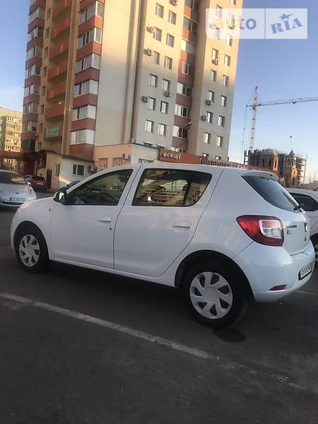 Хетчбек Dacia Sandero 2013 в Черкасах