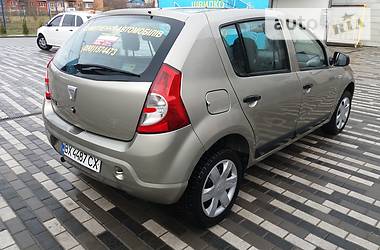 Хетчбек Dacia Sandero 2009 в Хмельницькому