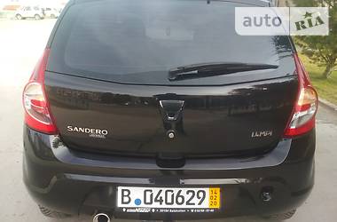 Хэтчбек Dacia Sandero 2009 в Самборе