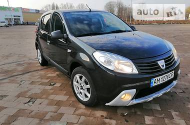 Хэтчбек Dacia Sandero 2010 в Житомире