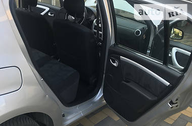 Хетчбек Dacia Sandero 2008 в 