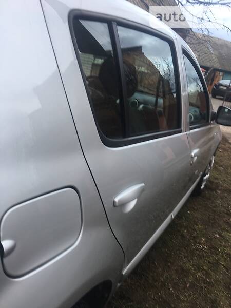 Хетчбек Dacia Sandero 2011 в Бердичеві