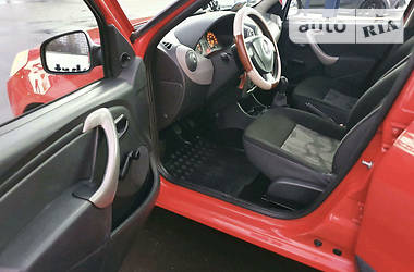 Хетчбек Dacia Sandero 2010 в 