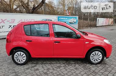 Хетчбек Dacia Sandero 2008 в 