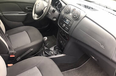 Хетчбек Dacia Sandero 2016 в 