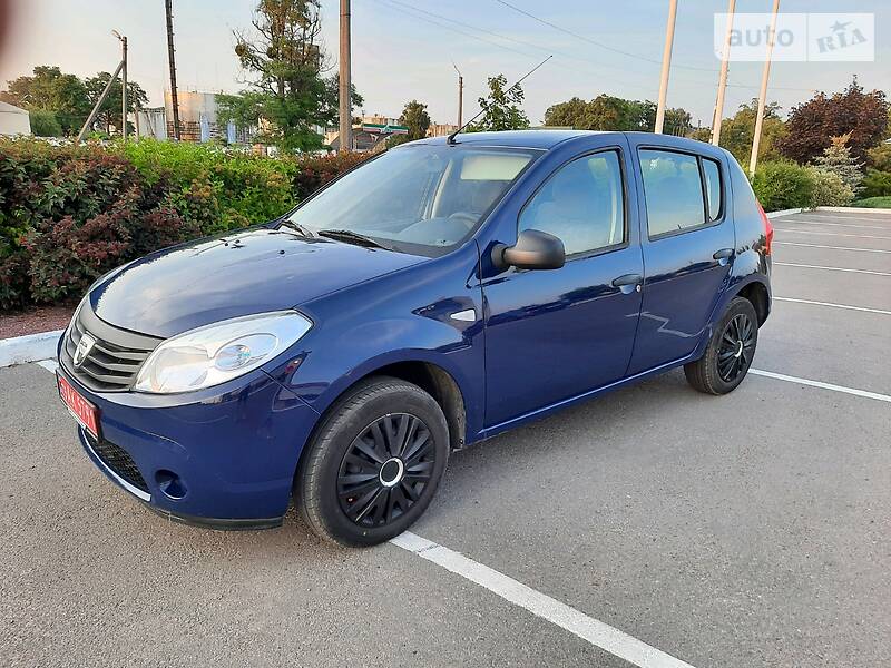 Хетчбек Dacia Sandero 2010 в Полтаві фото 17 Хетчбек Dacia Sandero 2010 в Полтаві