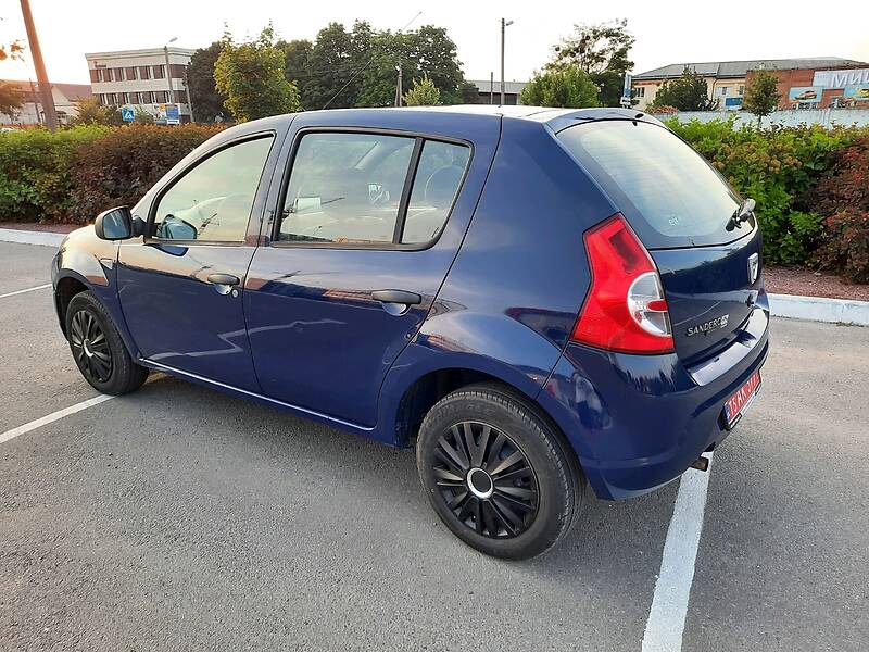 Хетчбек Dacia Sandero 2010 в Полтаві фото 20 Хетчбек Dacia Sandero 2010 в Полтаві