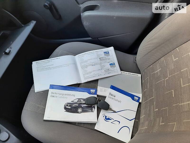 Хетчбек Dacia Sandero 2010 в Полтаві фото 40 Хетчбек Dacia Sandero 2010 в Полтаві