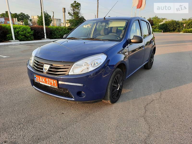 Хетчбек Dacia Sandero 2010 в Полтаві фото 67 Хетчбек Dacia Sandero 2010 в Полтаві