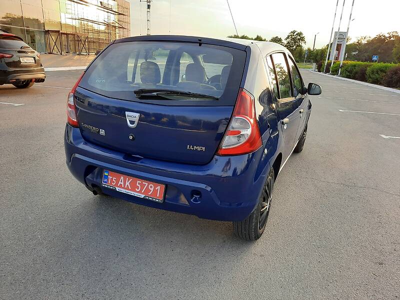 Хетчбек Dacia Sandero 2010 в Полтаві фото 74 Хетчбек Dacia Sandero 2010 в Полтаві