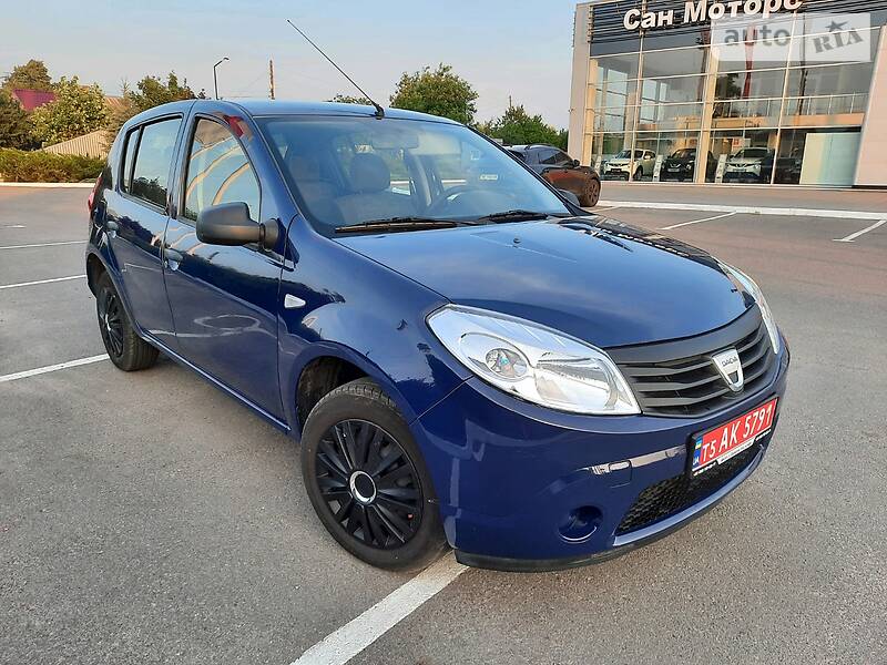 Хетчбек Dacia Sandero 2010 в Полтаві фото 91 Хетчбек Dacia Sandero 2010 в Полтаві