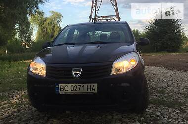 Хетчбек Dacia Sandero 2011 в Дрогобичі