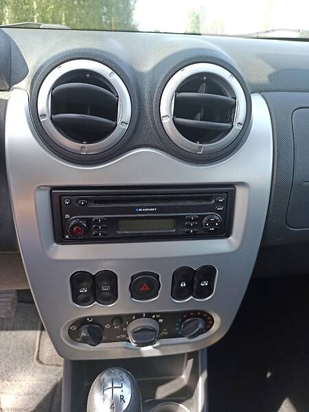 Хетчбек Dacia Sandero 2009 в Кременчуці