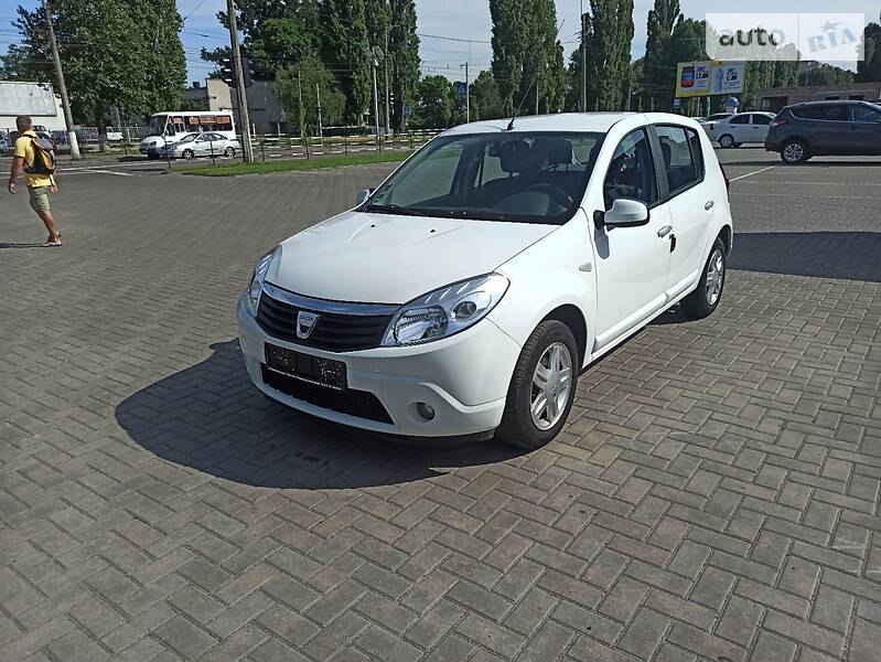 Хетчбек Dacia Sandero 2009 в Кременчуці
