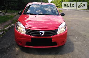 Хэтчбек Dacia Sandero 2010 в Ивано-Франковске