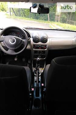 Хэтчбек Dacia Sandero 2010 в Ивано-Франковске