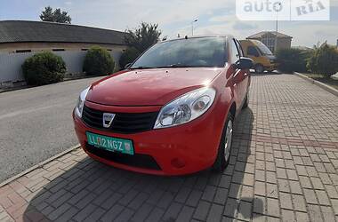 Хэтчбек Dacia Sandero 2009 в Ужгороде