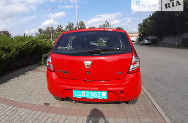 Хэтчбек Dacia Sandero 2009 в Ужгороде