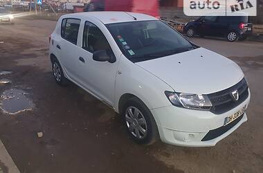 Хэтчбек Dacia Sandero 2014 в Калуше