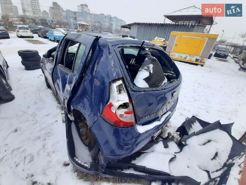 Хэтчбек Dacia Sandero 2009 в Киеве