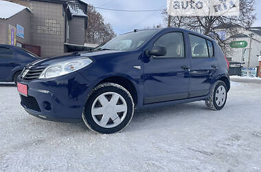 Хэтчбек Dacia Sandero 2009 в Бахмаче