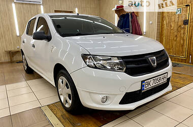 Хэтчбек Dacia Sandero 2013 в Нетешине