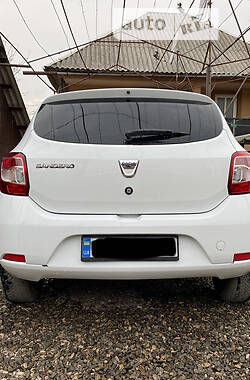 Хетчбек Dacia Sandero 2014 в Іршаві