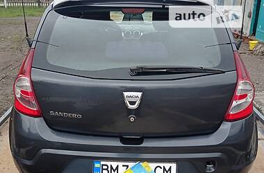 Хетчбек Dacia Sandero 2011 в Ромнах