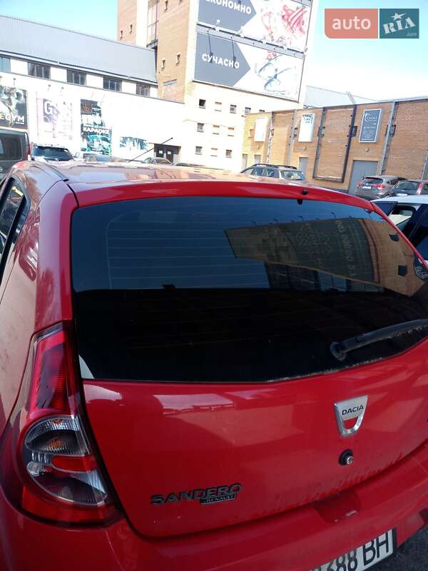 Хетчбек Dacia Sandero 2009 в Дніпрі
