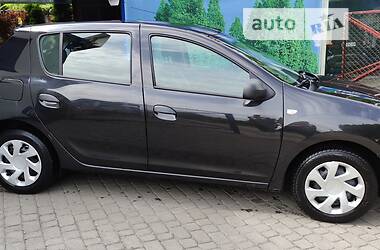 Хэтчбек Dacia Sandero 2014 в Львове