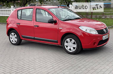 Універсал Dacia Sandero 2009 в 
