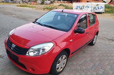 Хэтчбек Dacia Sandero 2009 в Калуше