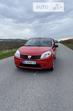 Хэтчбек Dacia Sandero 2009 в Львове