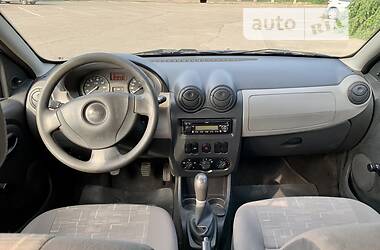 Хэтчбек Dacia Sandero 2009 в Умани