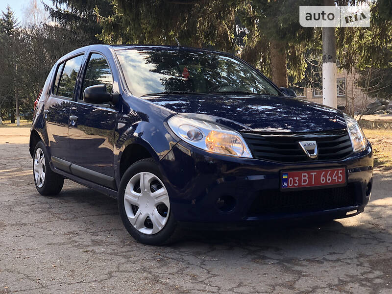 Хетчбек Dacia Sandero 2010 в Умані