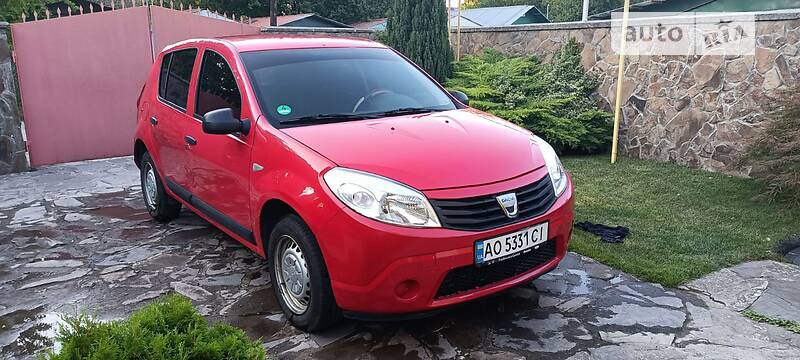 Хэтчбек Dacia Sandero 2009 в Ужгороде