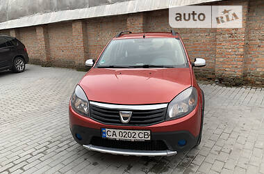 Хэтчбек Dacia Sandero 2012 в Черкассах